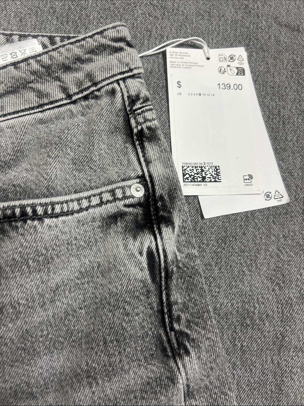 NWT (size 8) & Other Stories STRAIGHT-LEG JEANS - Picture 7 of 9